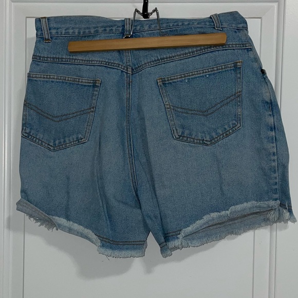 High waisted loose fit jean shorts - size 13 - Picture 3 of 5